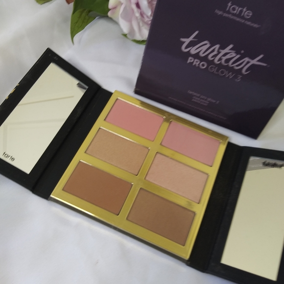 Tarteist Pro Glow 3 by Tart.Cheek Palette - Picture 2 of 5